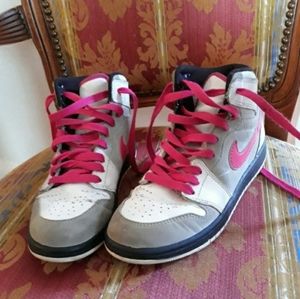 Nike  girl shoes size 2